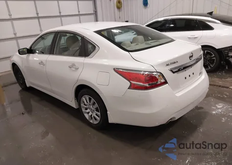 2015 Nissan Altima 2.5 S z USA, uszkodzony, nr VIN 1N4AL3APXFN332098